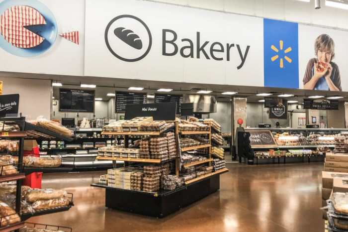 It's busy at the bakery counter walmart